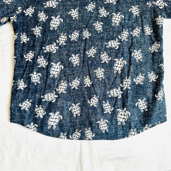 ★ Natural Blue by Visitor Turtle Casual Button Down - Printed ★ - Picture 15 of 17